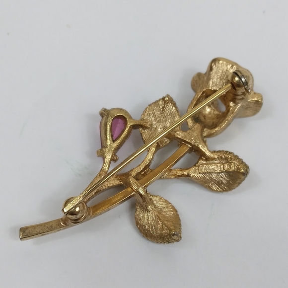 Vintage AVON gold tone rose flower Pink rhinestone brooch Mom gift rosebud pin - Picture 5 of 6